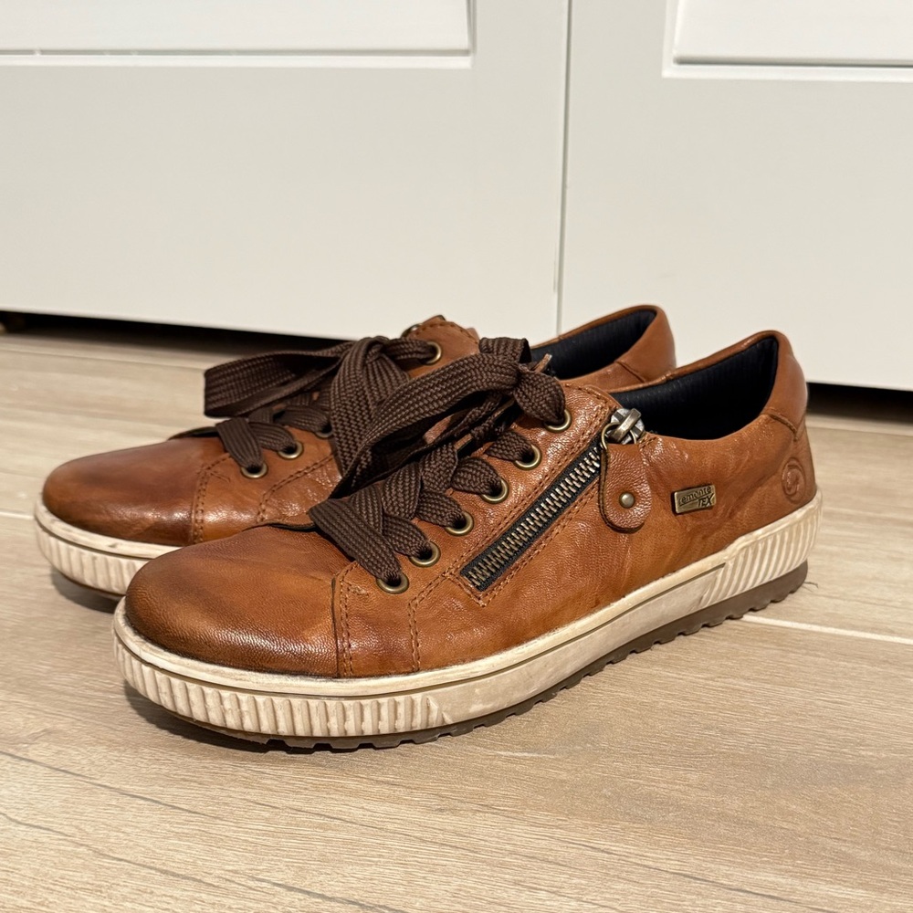 Rieker Remonte Maditta 00 Leather Sneaker Size 38 or 7 7.5 Brown Cognac Color